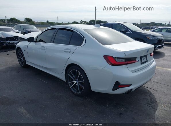 3MW5P7J00N8C65682 2022 BMW 3 SERIES White Rear left