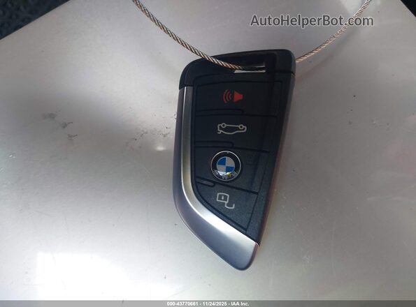 3MW69CW05S8E90059 2025 BMW 3 SERIES Blue წინა პანელის ხედი