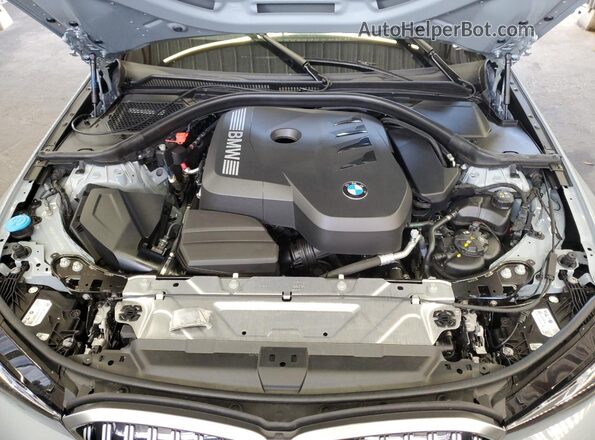 3MW89CW04T8F88929 2026 BMW 3 SERIES Gray Вид задньої частини салону