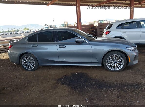 3MW89FF02R8E39476 2024 BMW 3 SERIES Gray Widok zestawu wskaźników