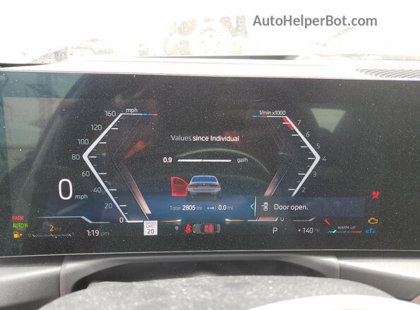 3MW89FF03P8D06285 2023 BMW 3 SERIES Gray ხელსაწყოთა პანელის ხედი