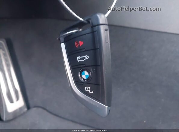 3MW89FF04P8C93711 2023 BMW 3 SERIES Blue Вид панелі приладів