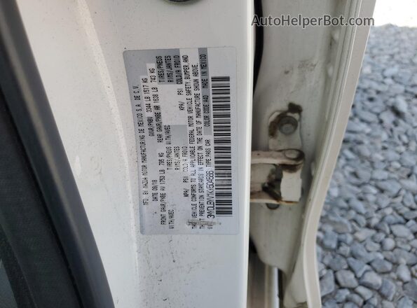 3MYDLBYV1KY504586 2019 TOYOTA YARIS White ძრავის განყოფილების ხედი