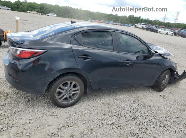 3MYDLBYV2KY502913 2019 TOYOTA YARIS Черный Задняя правая четверть