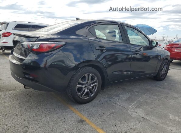 3MYDLBYV2KY513975 2019 TOYOTA YARIS Black უკანა მარჯვენა