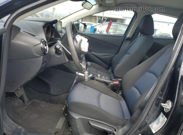 3MYDLBYV2KY513975 2019 TOYOTA YARIS Black წინა სალონის ხედი