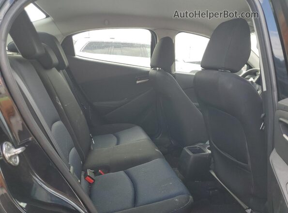3MYDLBYV2KY513975 2019 TOYOTA YARIS Black უკანა სავარძლების ხედი