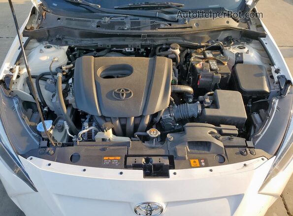 3MYDLBYV3JY306378 2018 TOYOTA YARIS White Vista interior trasera