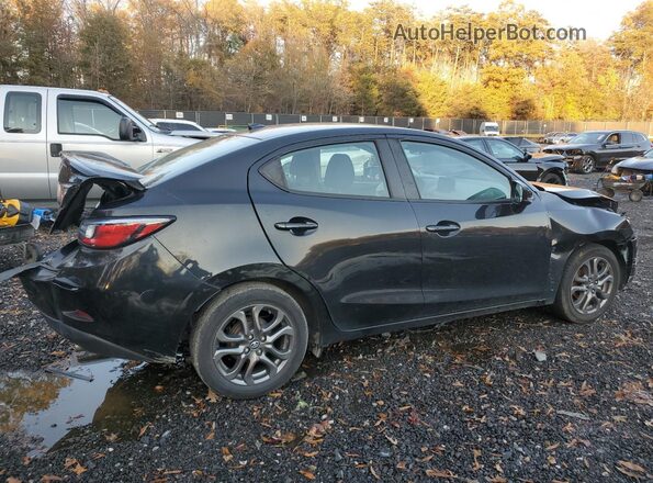3MYDLBYV3KY525603 2019 TOYOTA YARIS Black Задня права чверть