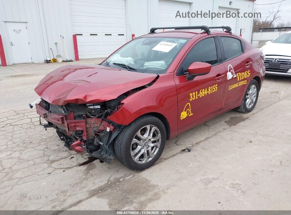 3MYDLBYV4HY170093 2017 TOYOTA YARIS IA Red Առջևի ձախ երեք քառորդ տեսարան