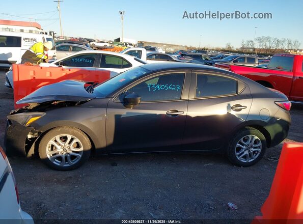 3MYDLBYV5HY177568 2017 TOYOTA YARIS IA Серый Панорамный вид салона 360°