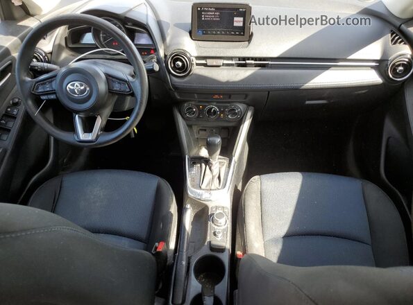 3MYDLBYV5LY707045 2020 TOYOTA YARIS White Առջևի վահանակի տեսք