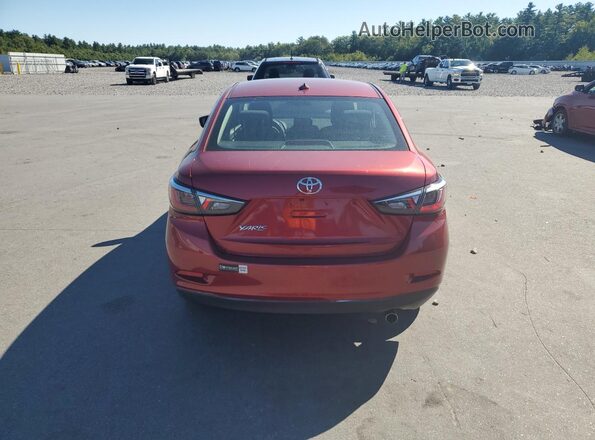 3MYDLBYV6KY509525 2019 TOYOTA YARIS Red Rear view
