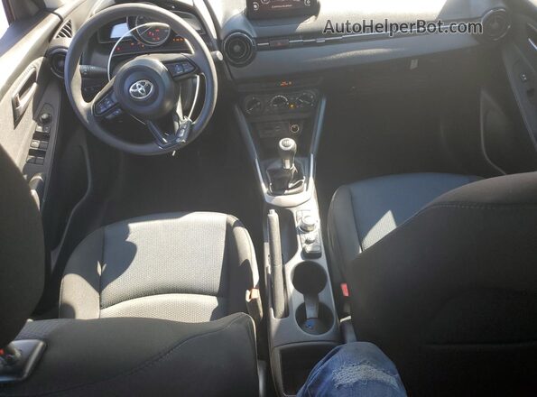 3MYDLBYV6KY509525 2019 TOYOTA YARIS Red Dashboard view
