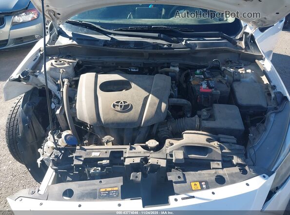 3MYDLBYV7HY156091 2017 TOYOTA YARIS IA Белый 