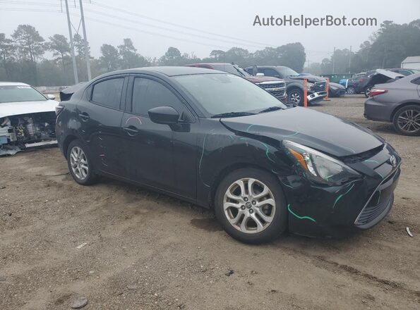 3MYDLBYV7HY174199 2017 TOYOTA YARIS Black Передня права чверть