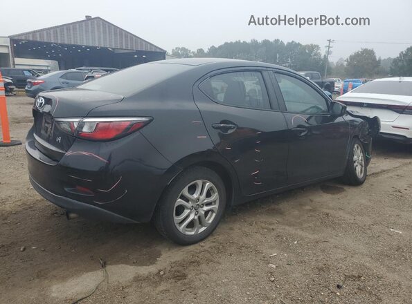 3MYDLBYV7HY174199 2017 TOYOTA YARIS Black Задня права чверть