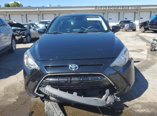3MYDLBYV7KY508013 2019 TOYOTA YARIS Black Вид спереду