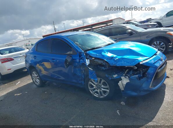 3MYDLBYV8HY176267 2017 TOYOTA YARIS IA Blue Vista interior trasera