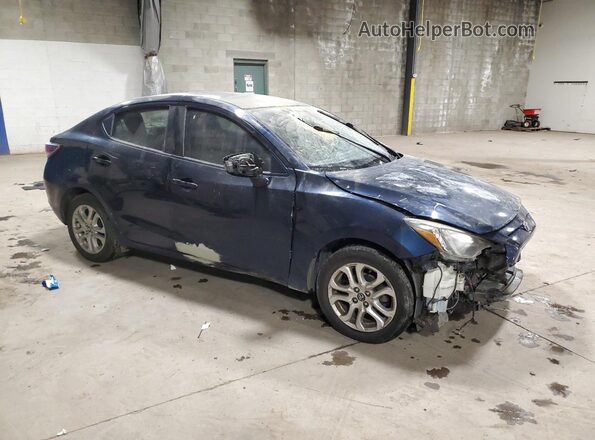 3MYDLBYV8JY307123 2018 TOYOTA YARIS Blue Delantero derecho
