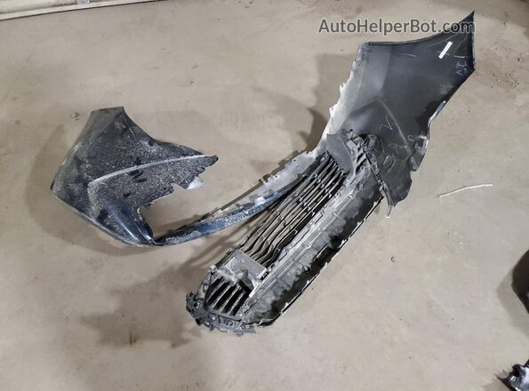 3MYDLBYV8JY307123 2018 TOYOTA YARIS Blue Vista del compartimento del motor