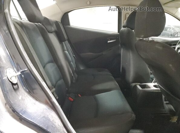 3MYDLBYV8JY307123 2018 TOYOTA YARIS Blue Vista de los asientos traseros