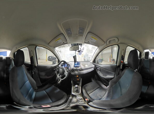 3MYDLBYV8JY307123 2018 TOYOTA YARIS Blue Vista interior de 360 grados