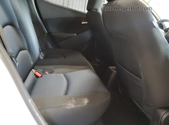 3MYDLBYVXLY711897 2020 TOYOTA YARIS White Widok tylnych siedzeń