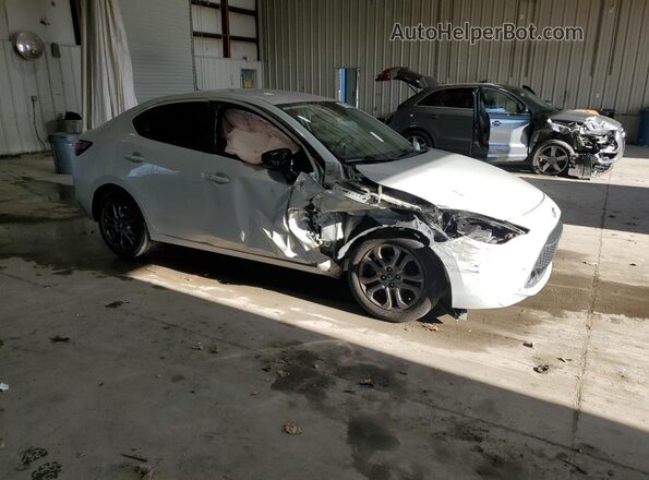 3MYDLBYVXLY711897 2020 TOYOTA YARIS White Przód prawy
