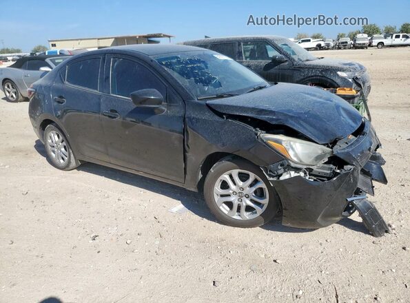3MYDLBZV6GY128019 2016 TOYOTA SCION Черный Передняя правая четверть