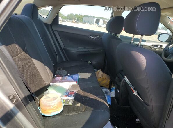 3N1AB7AP1JY226142 2018 NISSAN SENTRA Серебряный Вид задних сидений