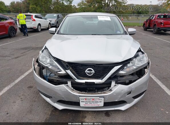 3N1AB7AP3HL660960 2017 NISSAN SENTRA Silver Widok z przodu