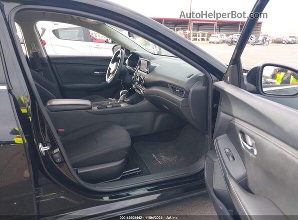 3N1AB8BV4PY310256 2023 NISSAN SENTRA Black Սալոնի դիմացի տեսք