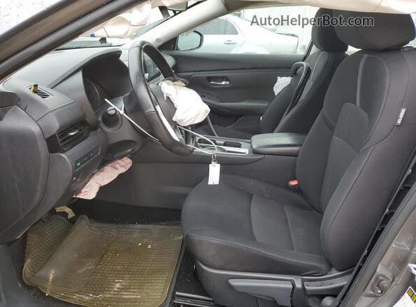 3N1AB8CV6PY236059 2023 NISSAN SENTRA Серый Вид салона спереди