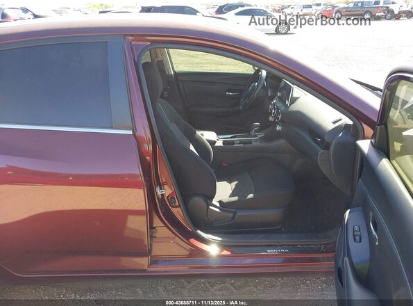 3N1AB8CV6PY318941 2023 NISSAN SENTRA Maroon Vista interior delantera