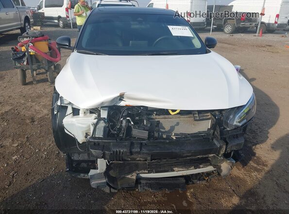 3N1AB8DV9RY201436 2024 NISSAN SENTRA White Widok wnętrza z tyłu