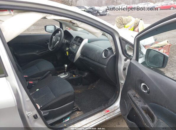 3N1CE2CP5KL365379 2019 NISSAN VERSA NOTE Silver Вид салону спереду