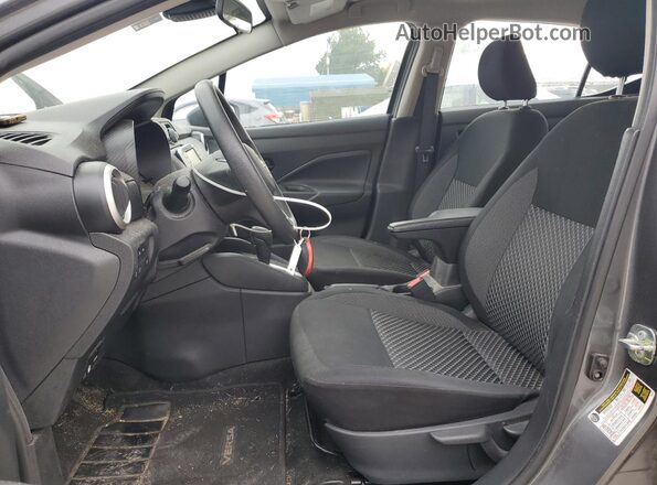 3N1CN8DV3LL838245 2020 NISSAN VERSA Серый Вид салона спереди