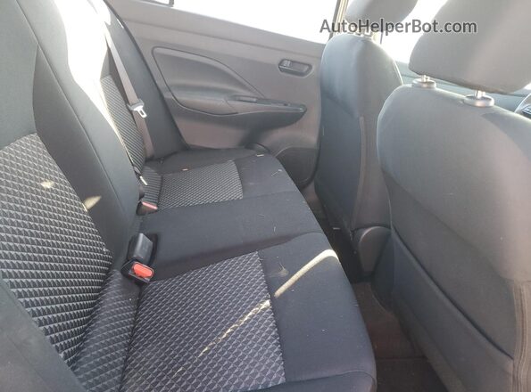 3N1CN8DV6PL838035 2023 NISSAN VERSA Silver Vista de los asientos traseros