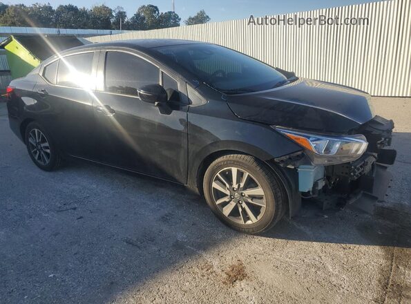 3N1CN8EV0ML812833 2021 NISSAN VERSA Черный Передняя правая четверть