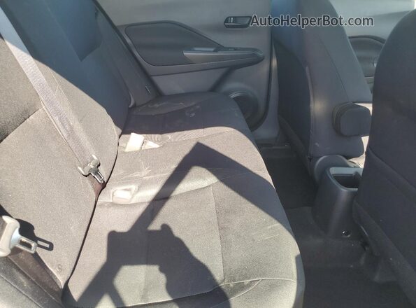 3N1CP5BV5RL526142 2024 NISSAN KICKS White Widok tylnych siedzeń
