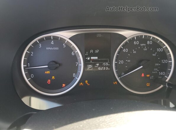 3N1CP5BV5RL526142 2024 NISSAN KICKS White Widok zestawu wskaźników