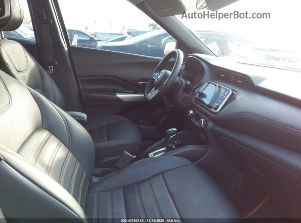 3N1CP5CU6JL504564 2018 NISSAN KICKS Серый 