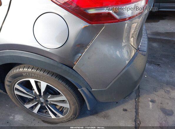 3N1CP5CU6JL504564 2018 NISSAN KICKS Серый 