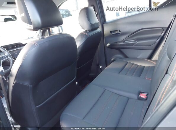 3N1CP5CU6JL504564 2018 NISSAN KICKS Серый 