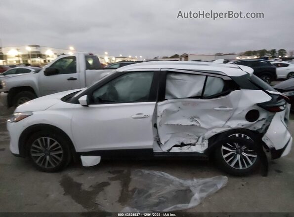 3N1CP5CV4RL494444 2024 NISSAN KICKS White Vista del salpicadero