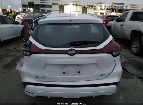 3N1CP5CV4RL494444 2024 NISSAN KICKS White Vista interior trasera