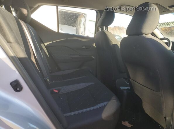 3N1CP5CV5LL528401 2020 NISSAN KICKS Silver Rear seats view