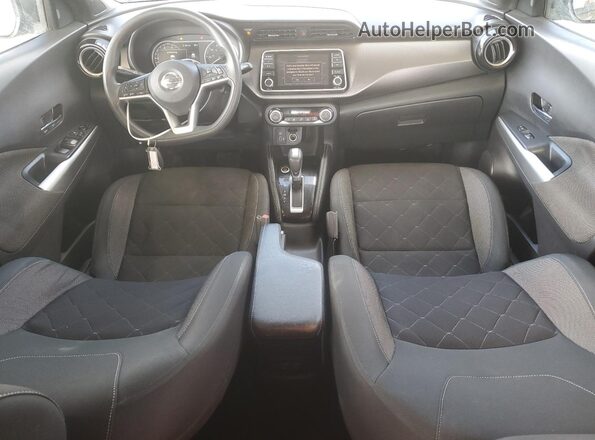 3N1CP5CVXLL540303 2020 NISSAN KICKS Gray Вид панелі приладів