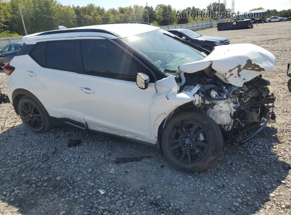 3N1CP5DV1RL561208 2024 NISSAN KICKS Белый Передняя правая четверть